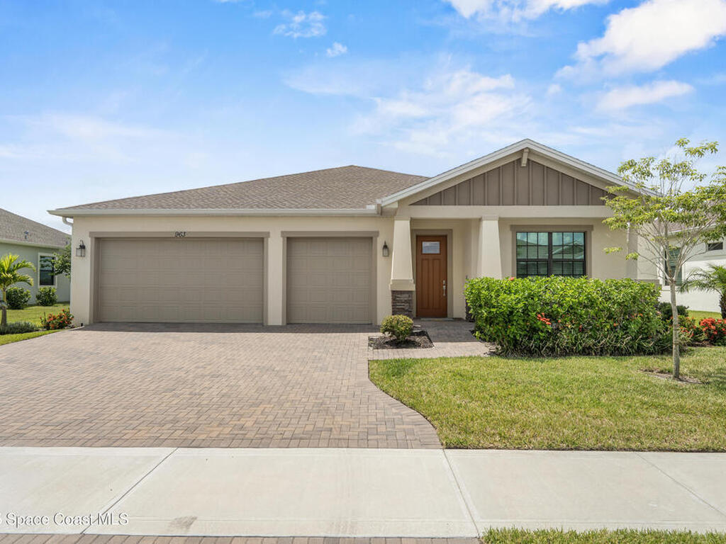 963 Great Belt Circle, Melbourne, FL 32940
