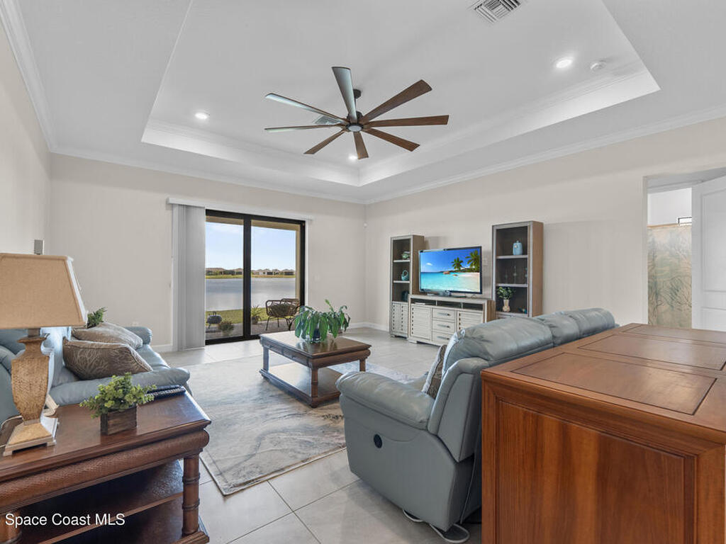 963 Great Belt Circle, Melbourne, FL 32940