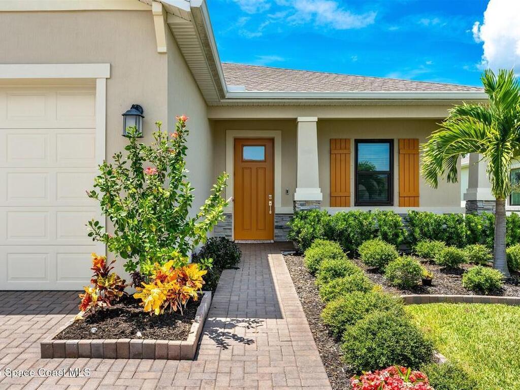 1233 Great Belt Circle, Melbourne, FL 32940