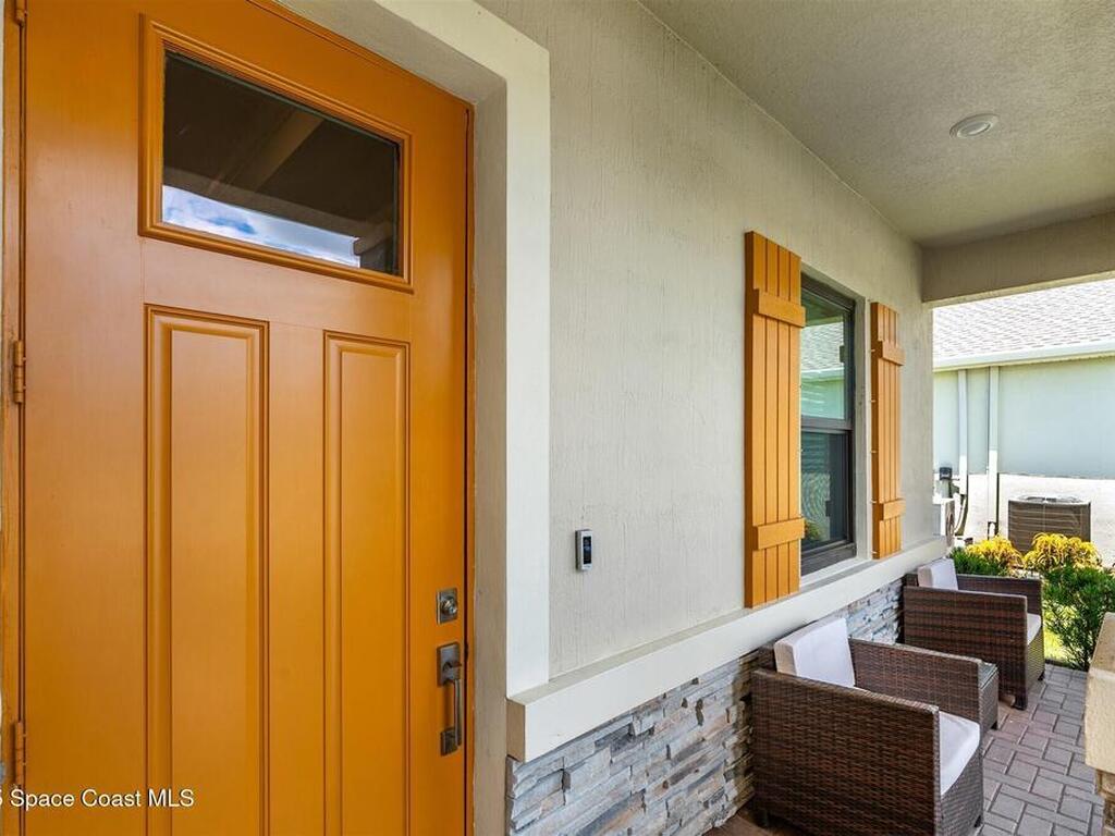 1233 Great Belt Circle, Melbourne, FL 32940