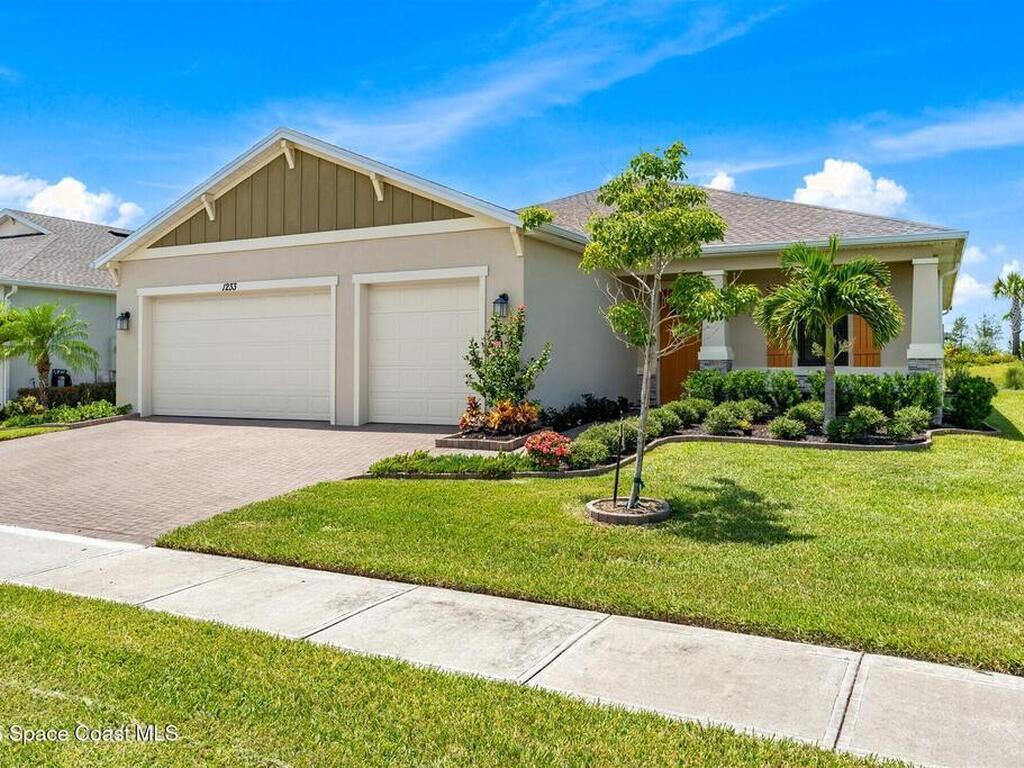 1233 Great Belt Circle, Melbourne, FL 32940