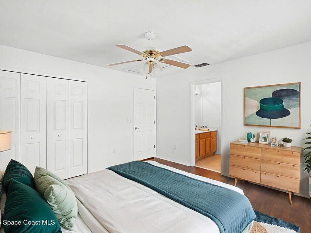 729 Strihal Loop, Oakland, FL 34787