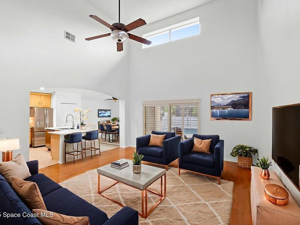 729 Strihal Loop, Oakland, FL 34787