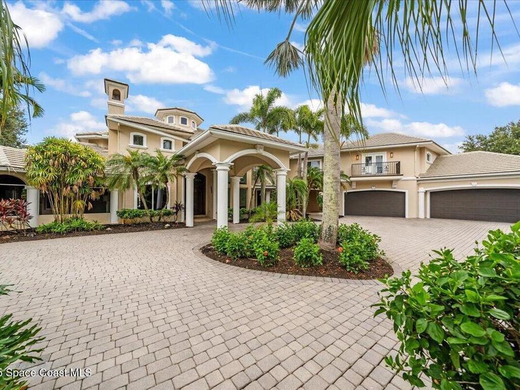 154 Lansing Island Drive, Indian Harbour Beach, FL 32937