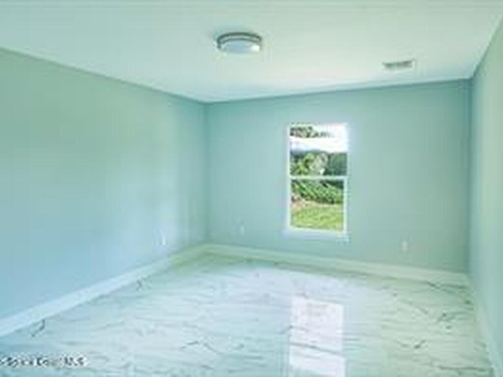 9480 84 Street, Vero Beach, FL 32967