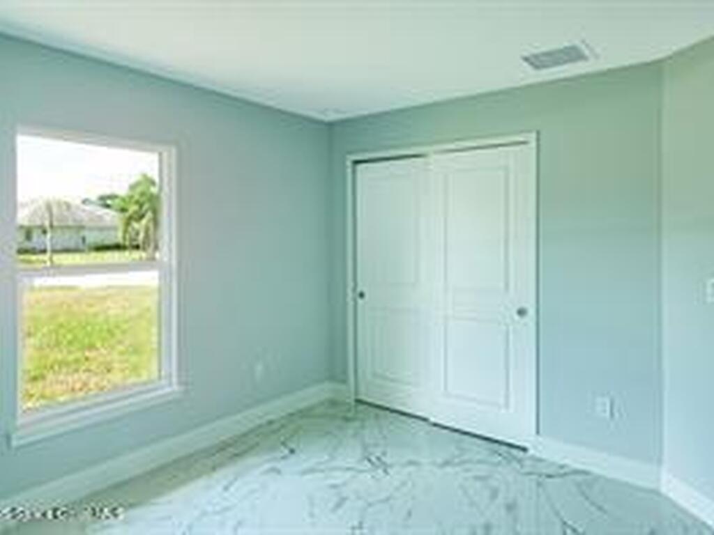 9480 84 Street, Vero Beach, FL 32967