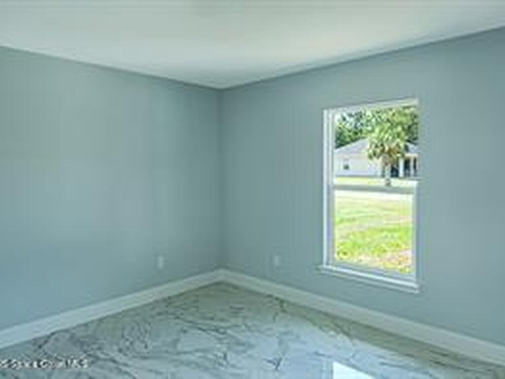 9480 84 Street, Vero Beach, FL 32967