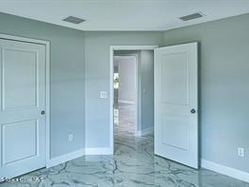 9480 84 Street, Vero Beach, FL 32967