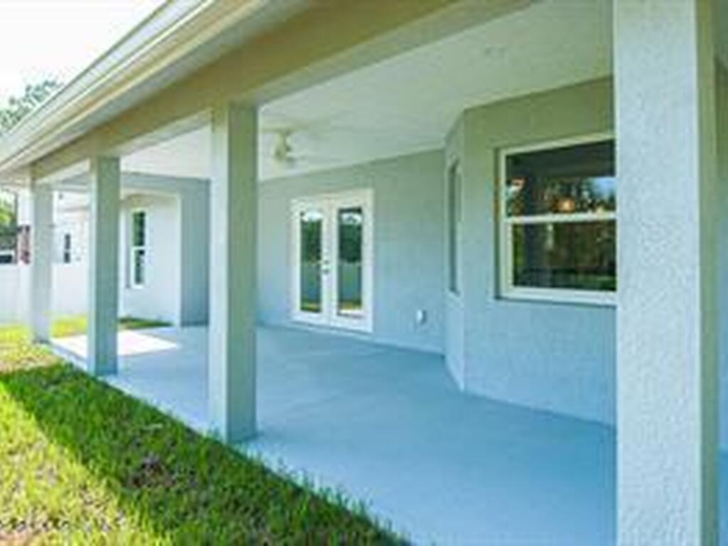 9480 84 Street, Vero Beach, FL 32967