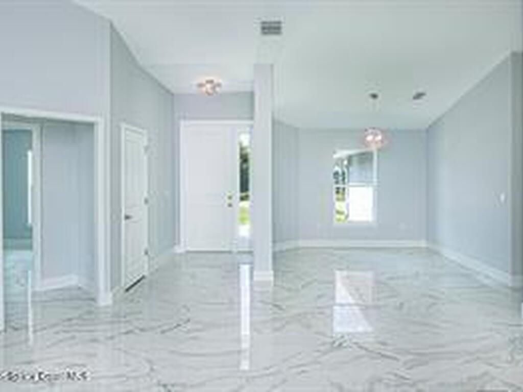 9480 84 Street, Vero Beach, FL 32967