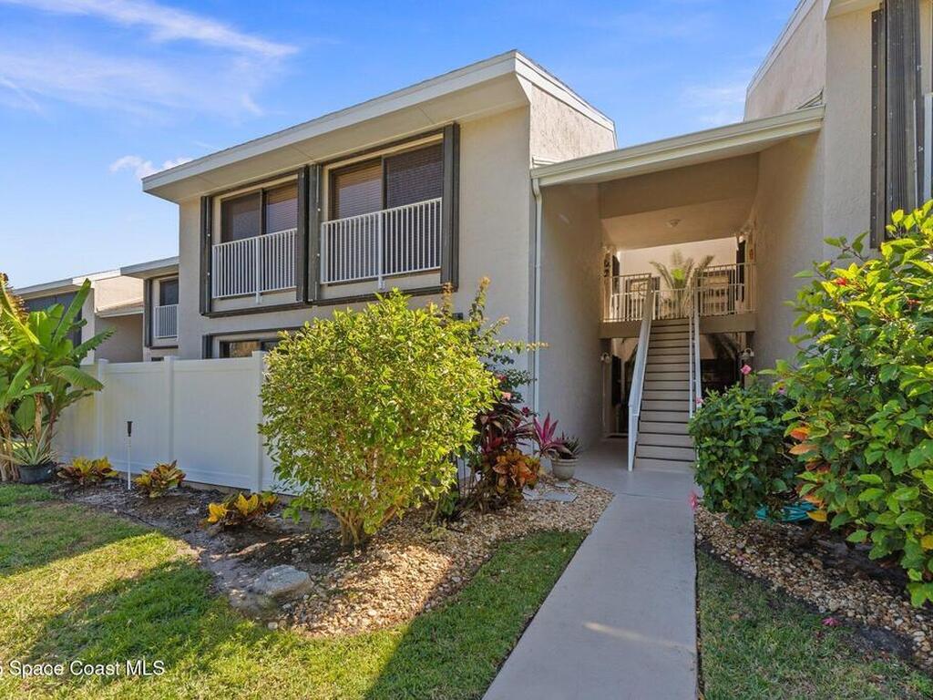 3212 S Lakeview Circle, Fort Pierce, FL 34949