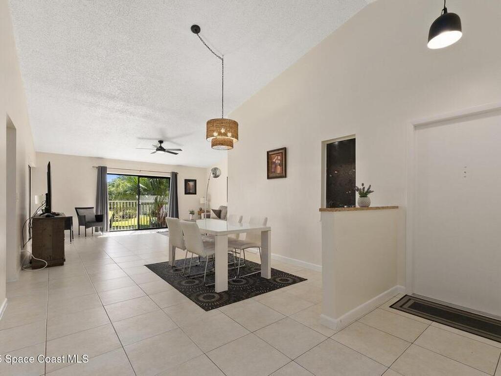 3212 S Lakeview Circle, Fort Pierce, FL 34949