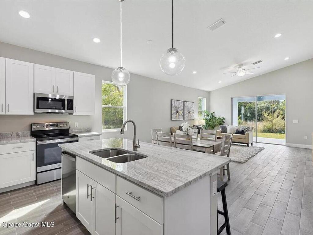 460 Grenadier Avenue, Palm Bay, FL 32907