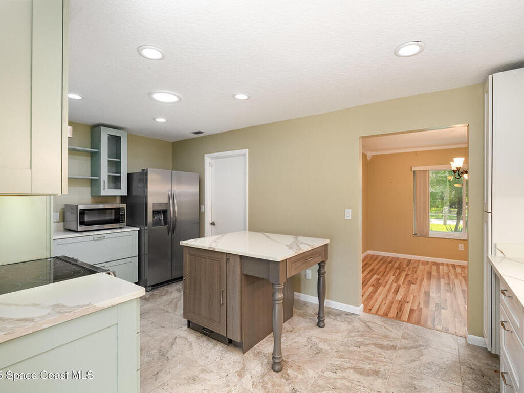 1355 Mayflower Avenue, Melbourne, FL 32940