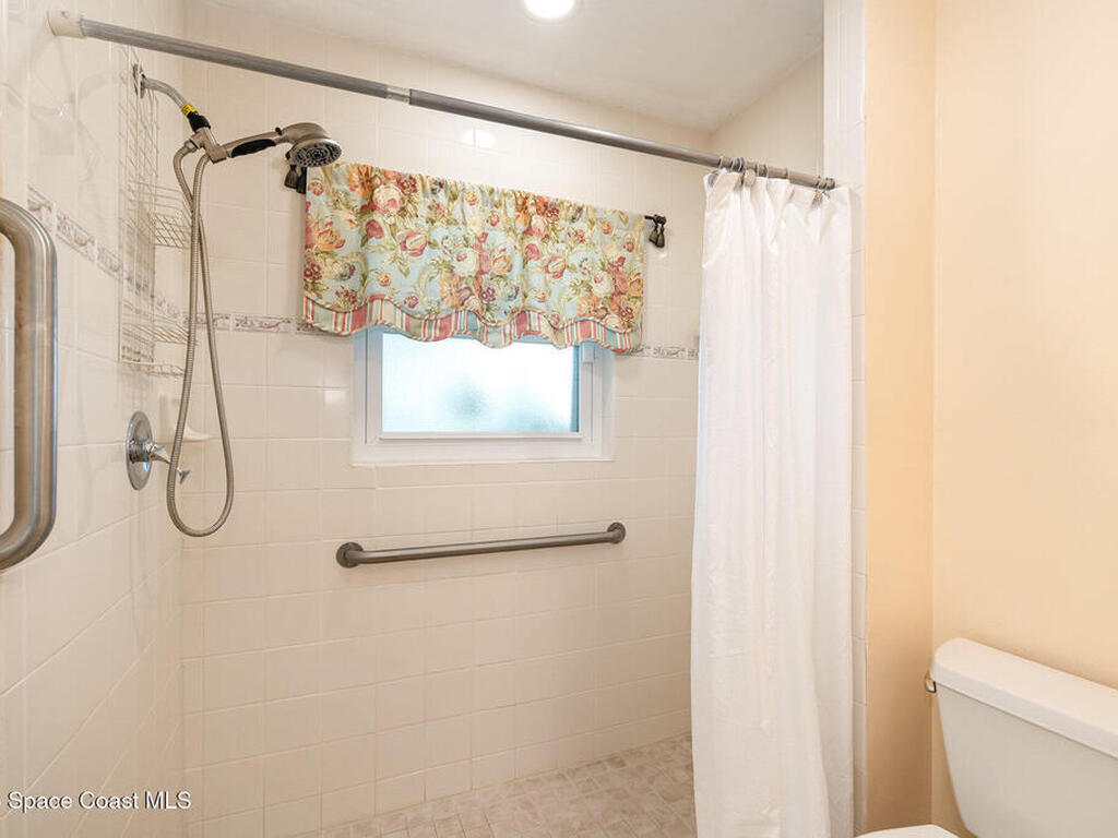 1355 Mayflower Avenue, Melbourne, FL 32940