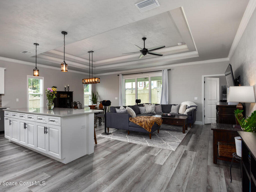 1735 SW 70th Circle, Gainesville, FL 32607