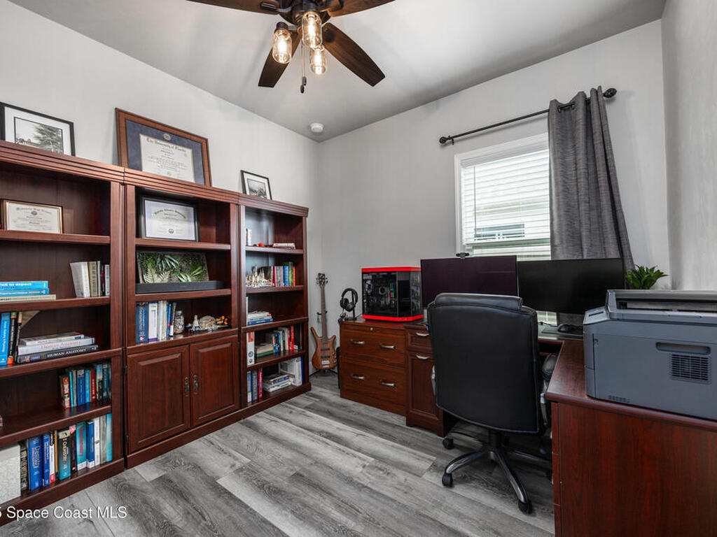 1735 SW 70th Circle, Gainesville, FL 32607