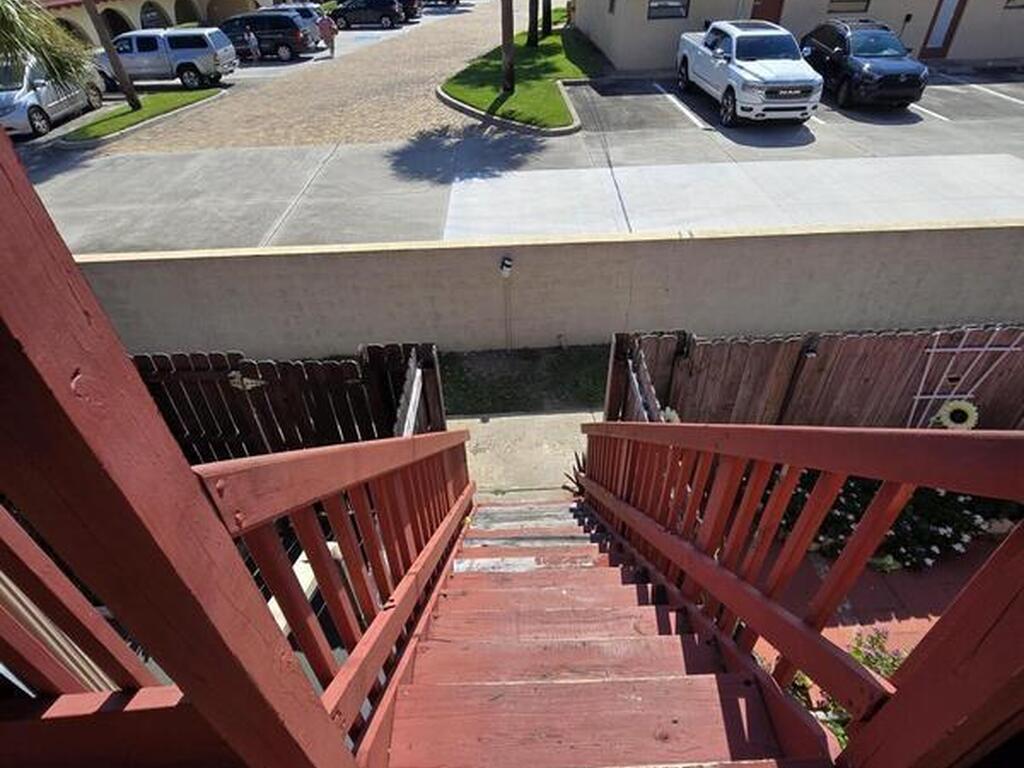 125 E Colonial Court, Indian Harbour Beach, FL 32937