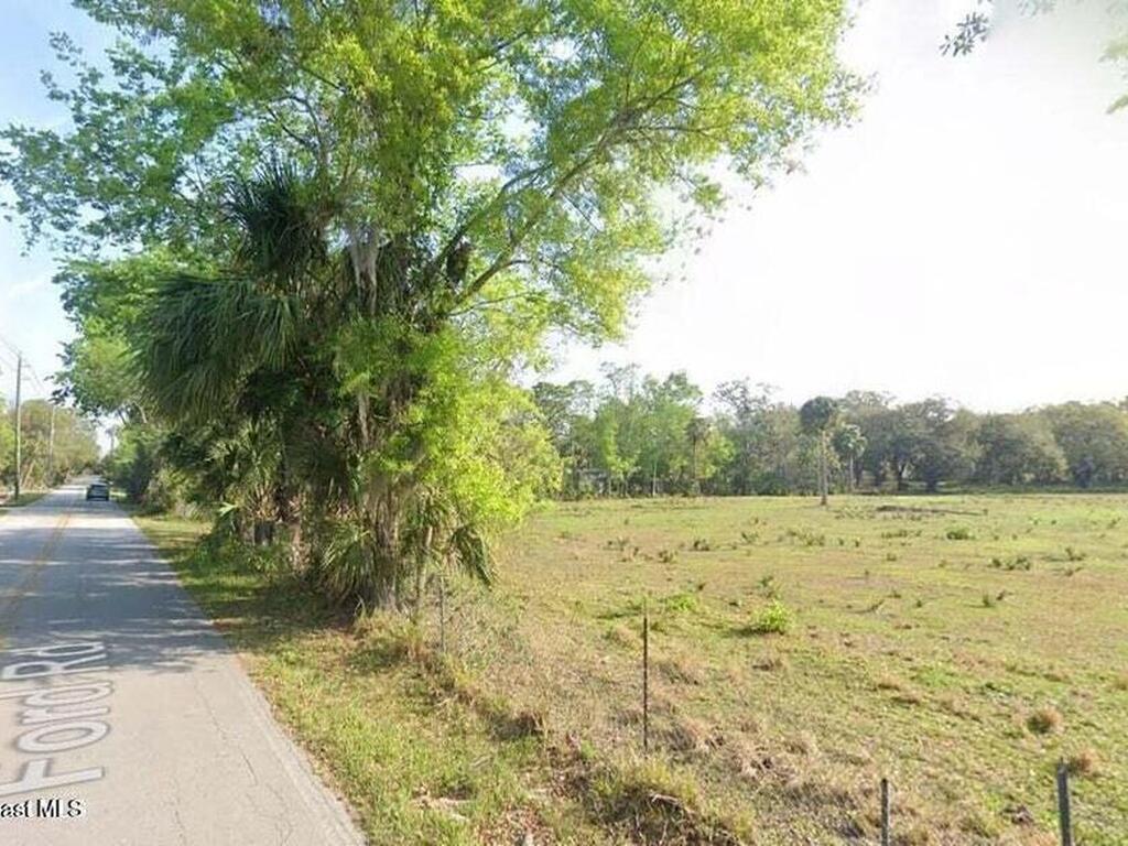 1745 Ford Road, Mims, FL 32754