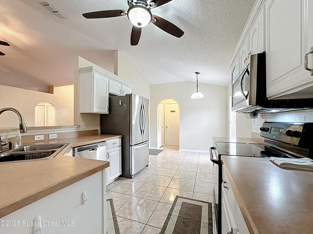 4021 Stonefield Drive, Orlando, FL 32826