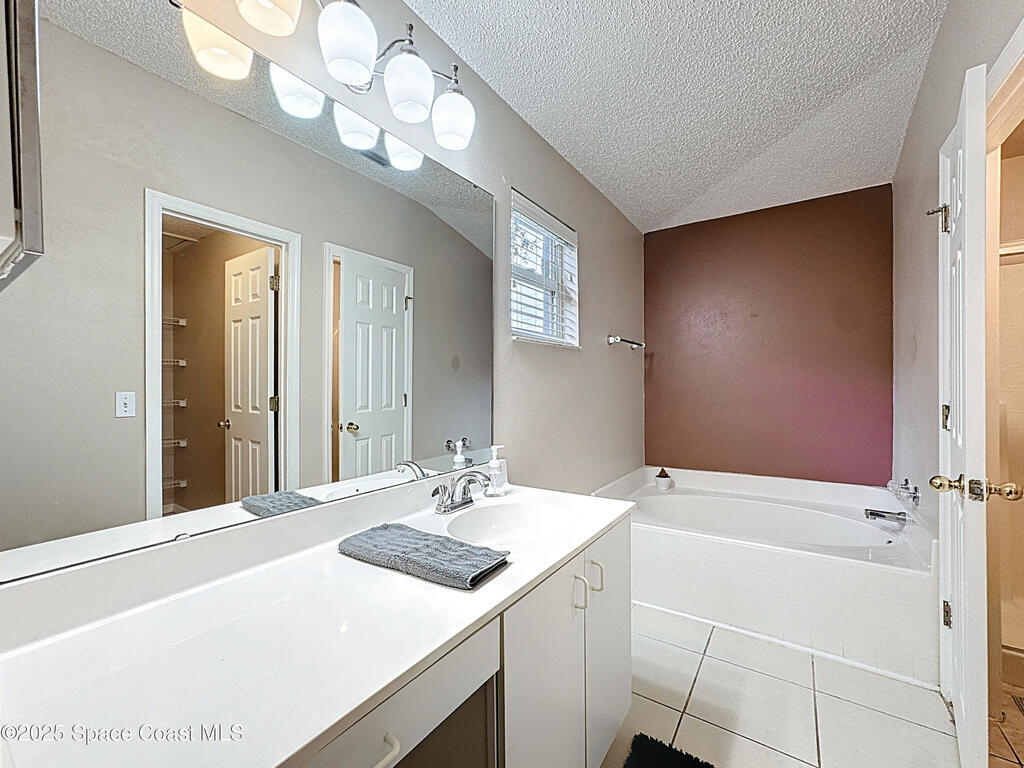 4021 Stonefield Drive, Orlando, FL 32826