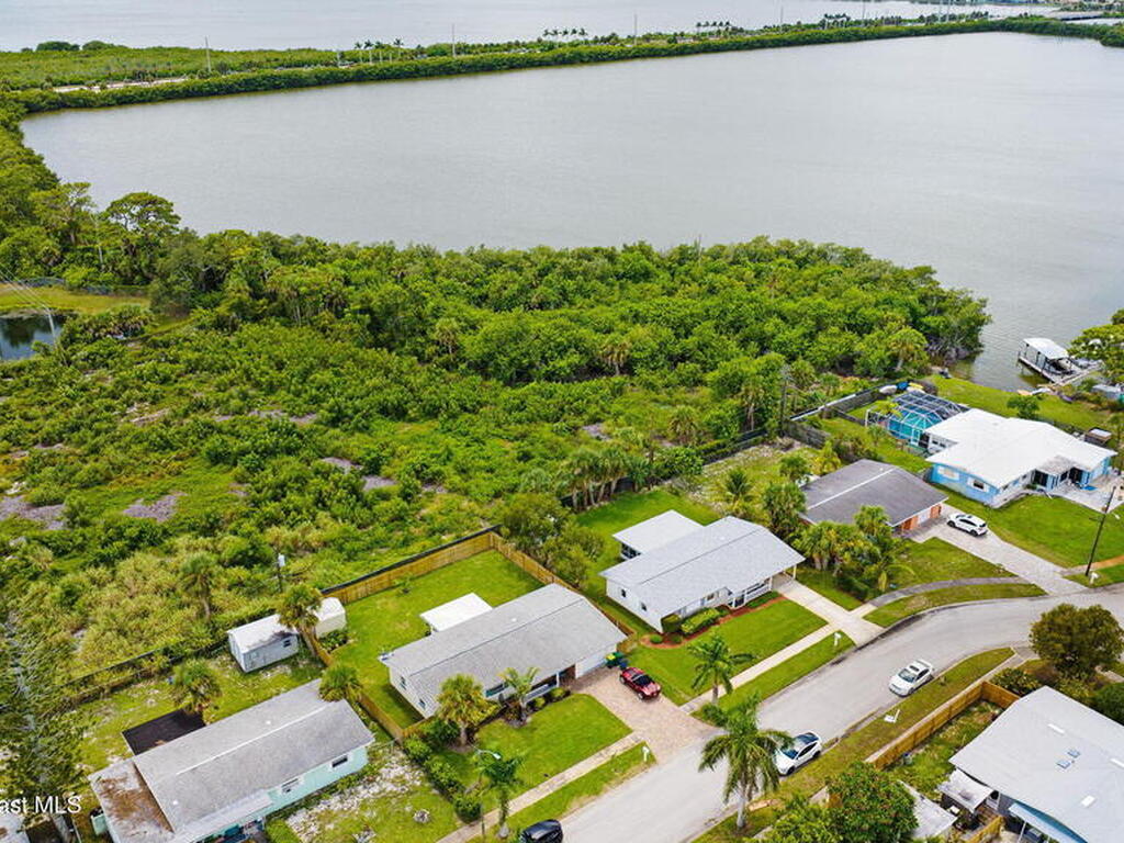 1465 Phyllis Drive, Merritt Island, FL 32952