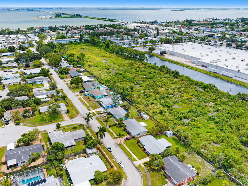 1465 Phyllis Drive, Merritt Island, FL 32952