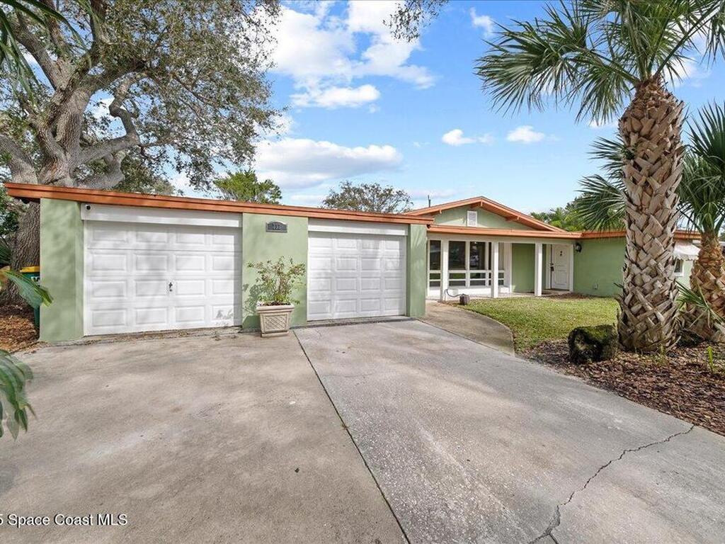 737 Nassau Road, Cocoa Beach, FL 32931