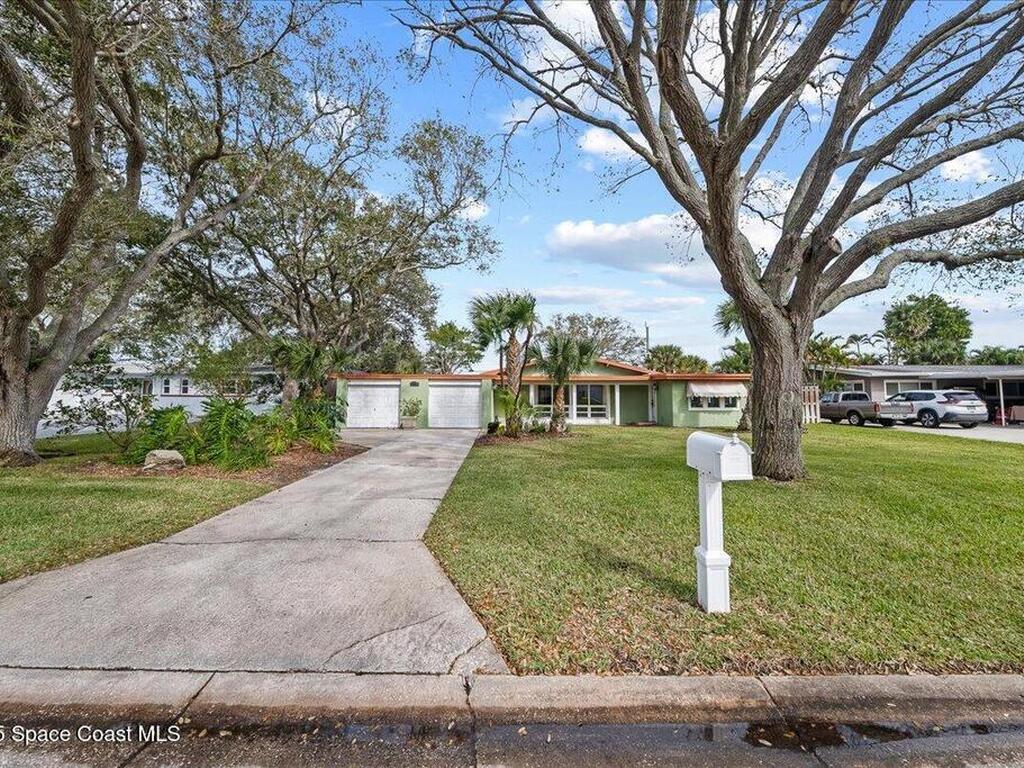 737 Nassau Road, Cocoa Beach, FL 32931