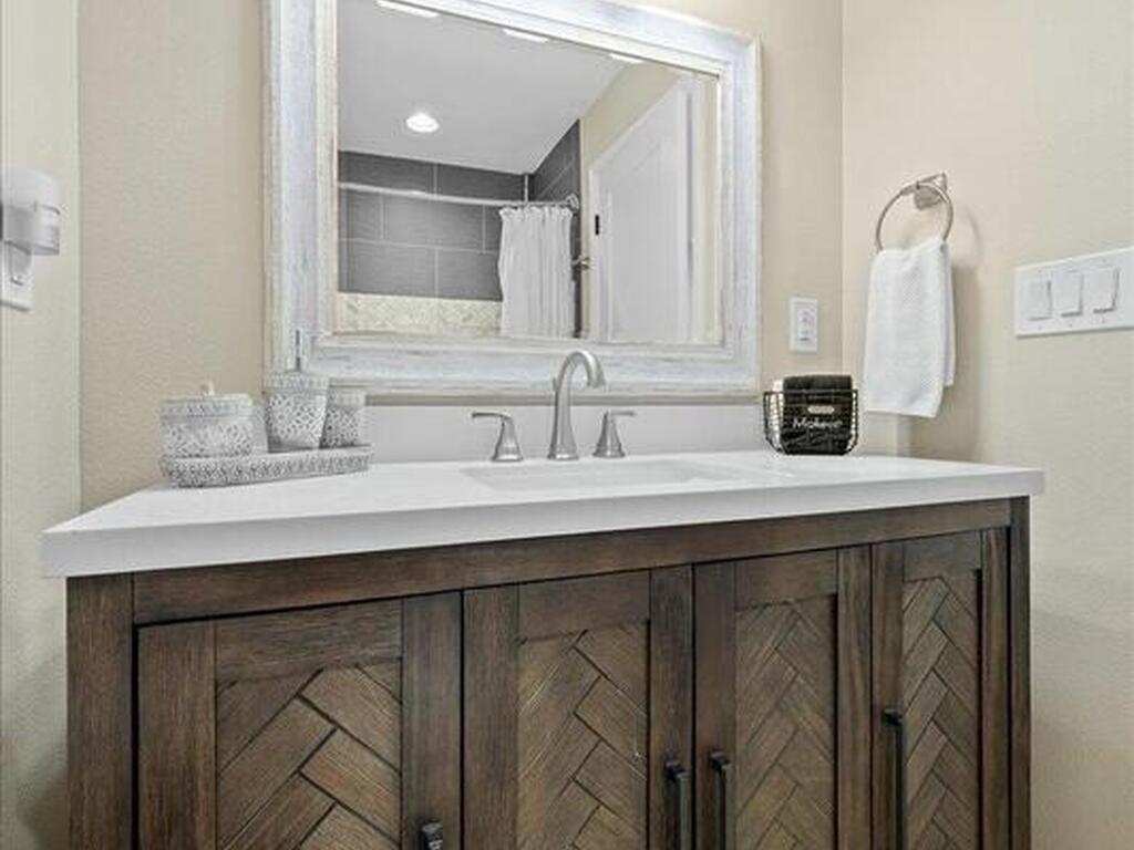 737 Nassau Road, Cocoa Beach, FL 32931