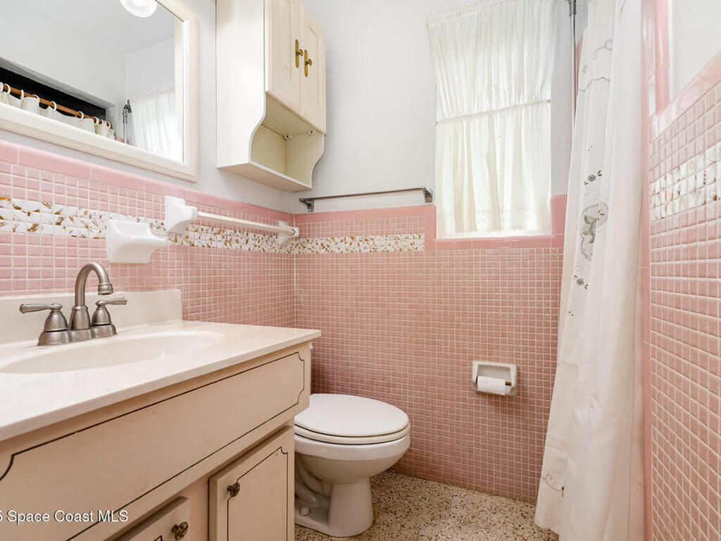 2210 Heron Drive, Merritt Island, FL 32952