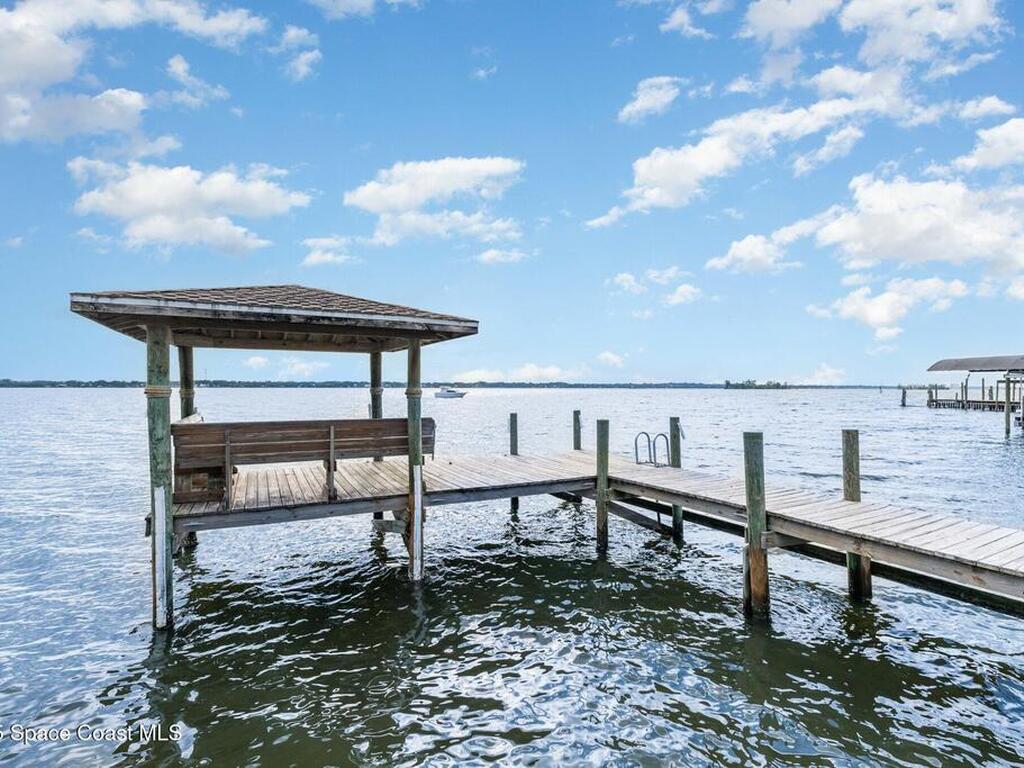 2210 Heron Drive, Merritt Island, FL 32952