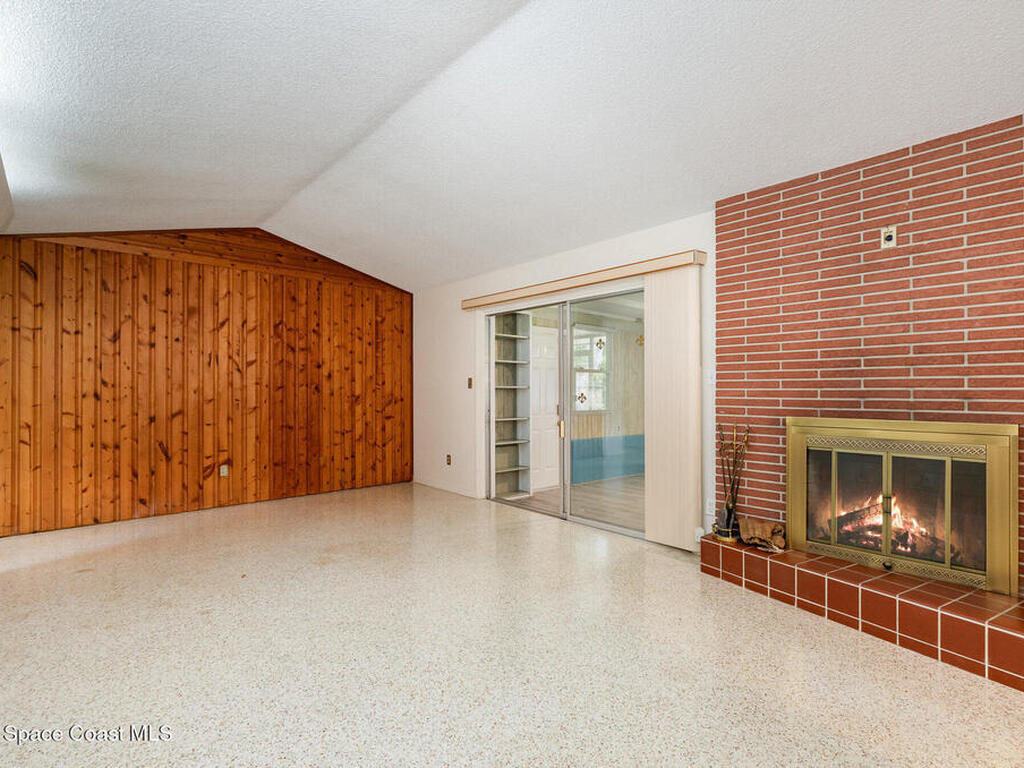 2210 Heron Drive, Merritt Island, FL 32952