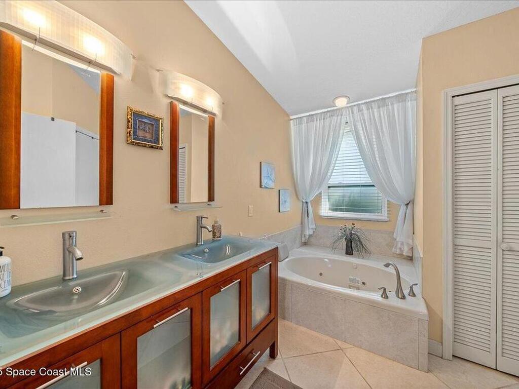 942 Harbor Pines Drive, Merritt Island, FL 32952