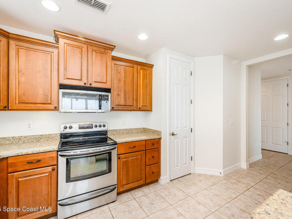 550 S Banana River Drive, Merritt Island, FL 32952