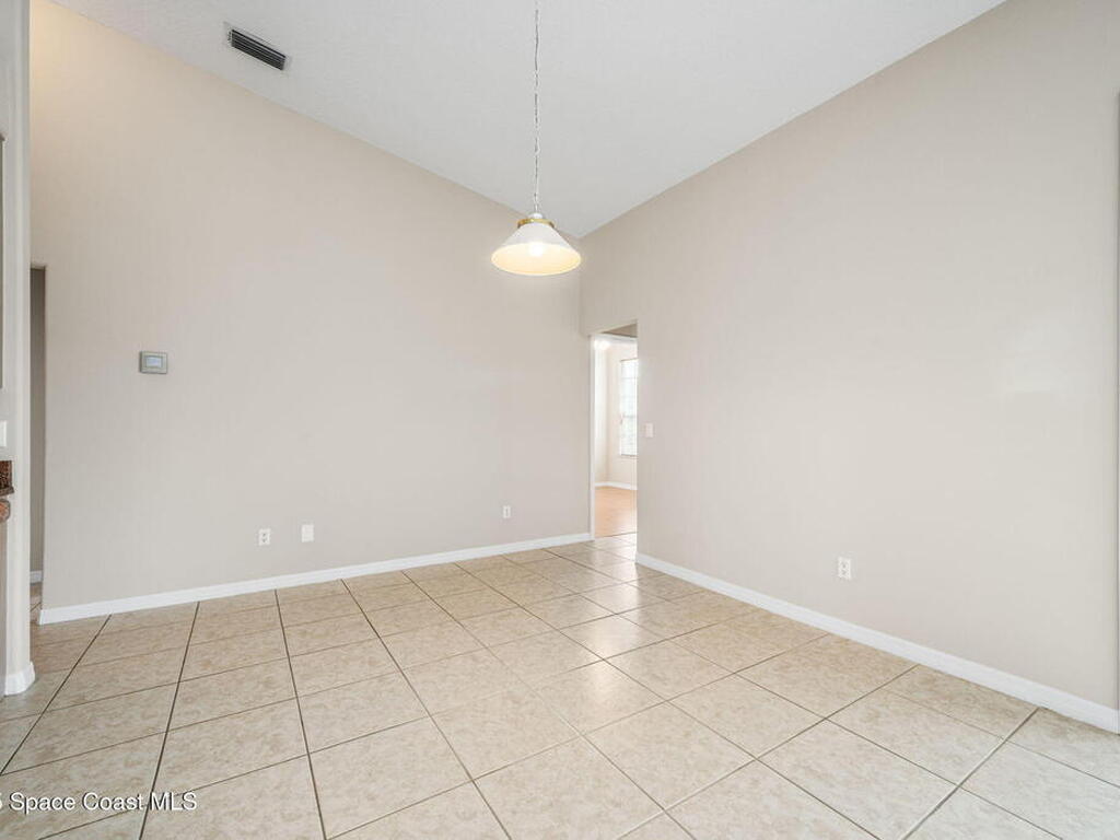 471 Lake Victoria Circle, Melbourne, FL 32940