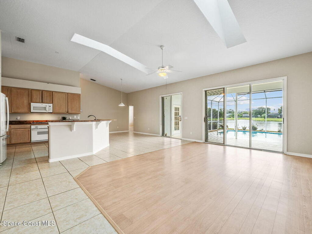 471 Lake Victoria Circle, Melbourne, FL 32940