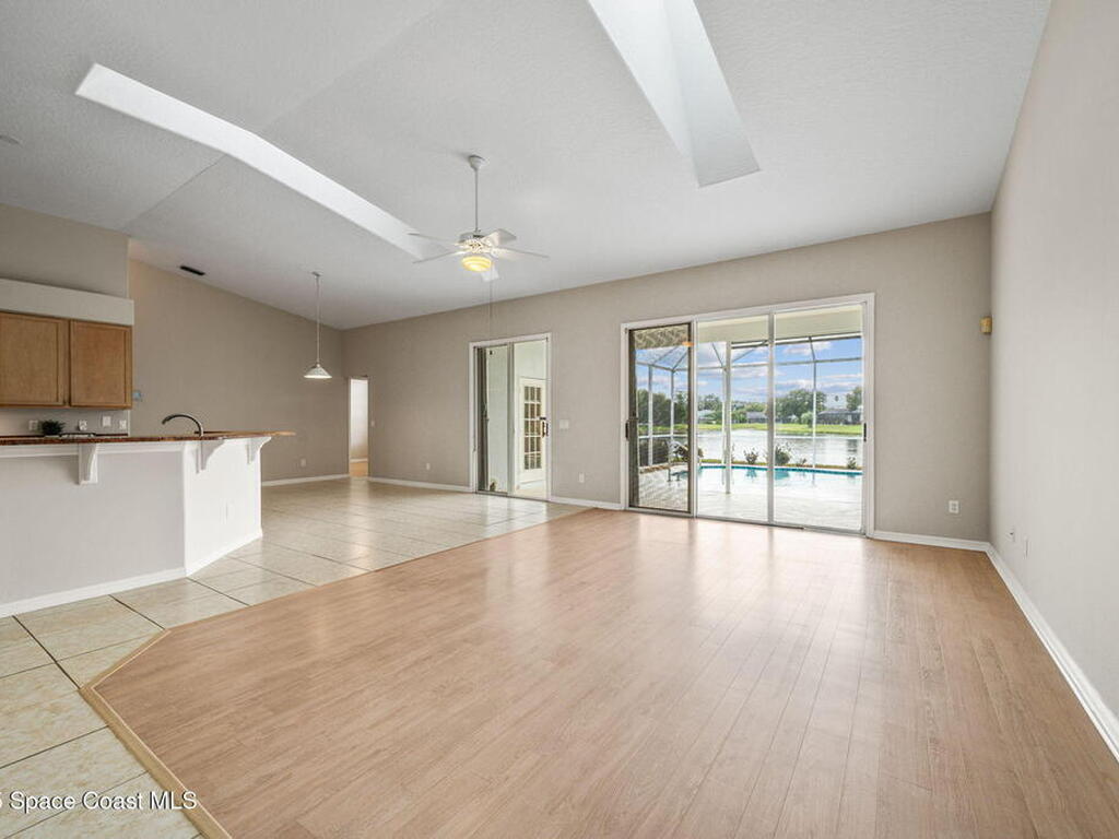 471 Lake Victoria Circle, Melbourne, FL 32940