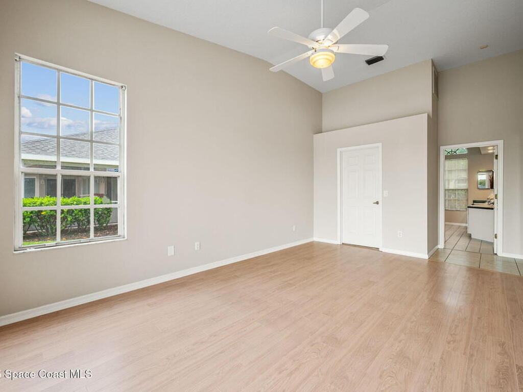 471 Lake Victoria Circle, Melbourne, FL 32940