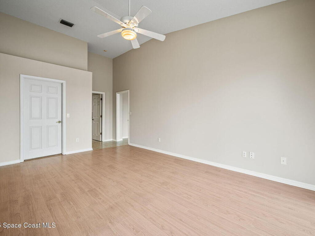 471 Lake Victoria Circle, Melbourne, FL 32940