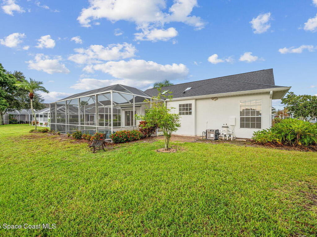 471 Lake Victoria Circle, Melbourne, FL 32940