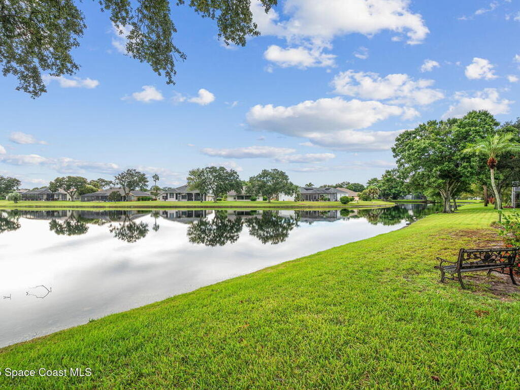 471 Lake Victoria Circle, Melbourne, FL 32940