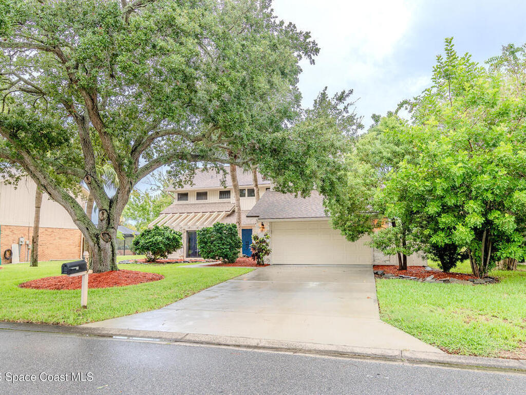 369 Crystal Lake Drive, Melbourne, FL 32940