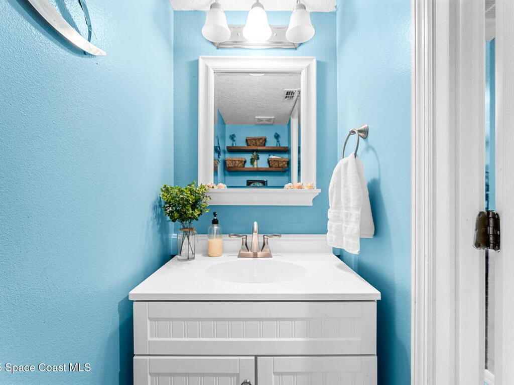 1995 Canopy Drive, Melbourne, FL 32935