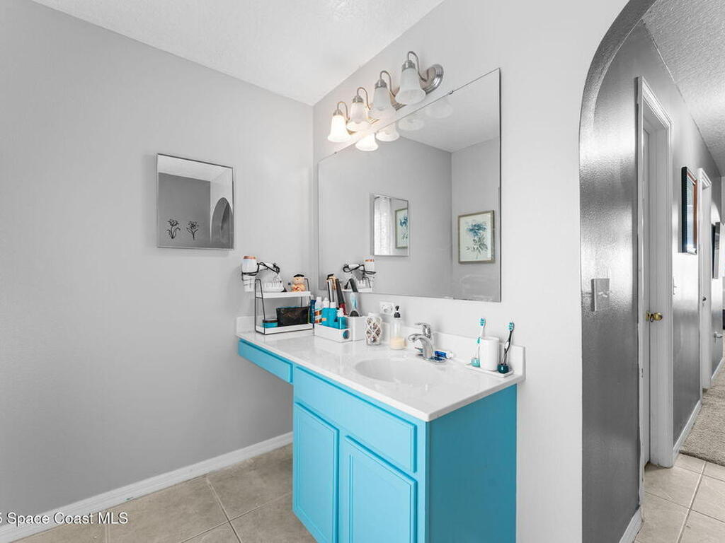 1995 Canopy Drive, Melbourne, FL 32935