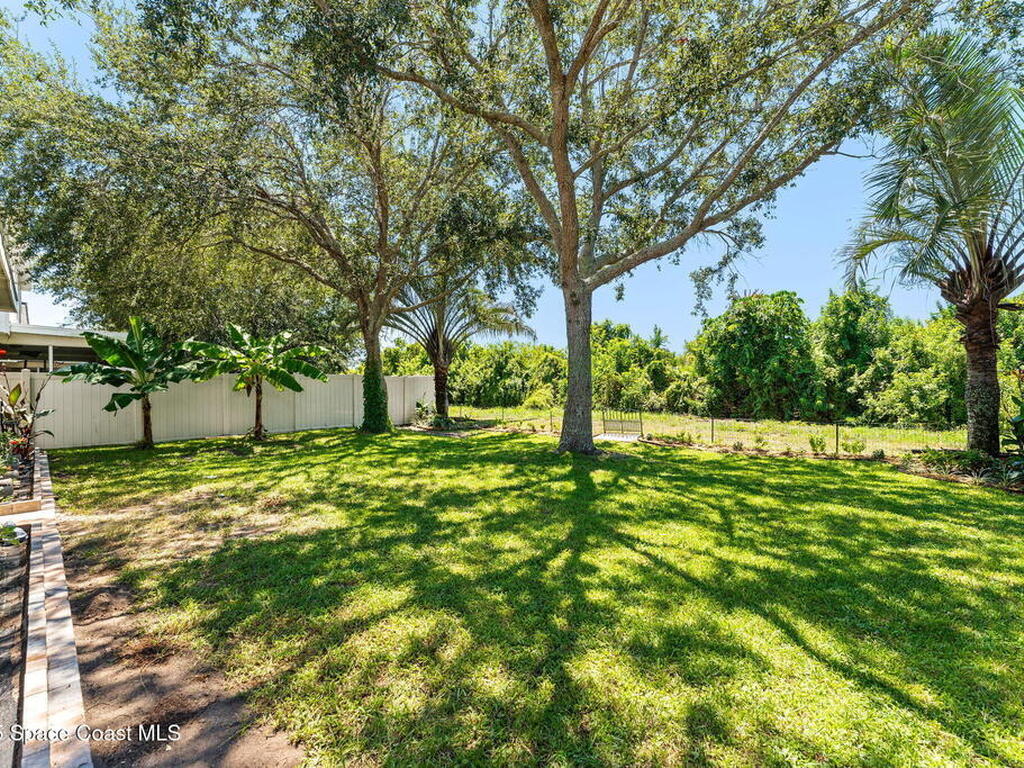 1995 Canopy Drive, Melbourne, FL 32935