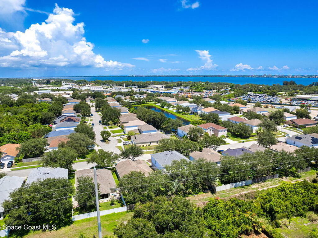 1995 Canopy Drive, Melbourne, FL 32935