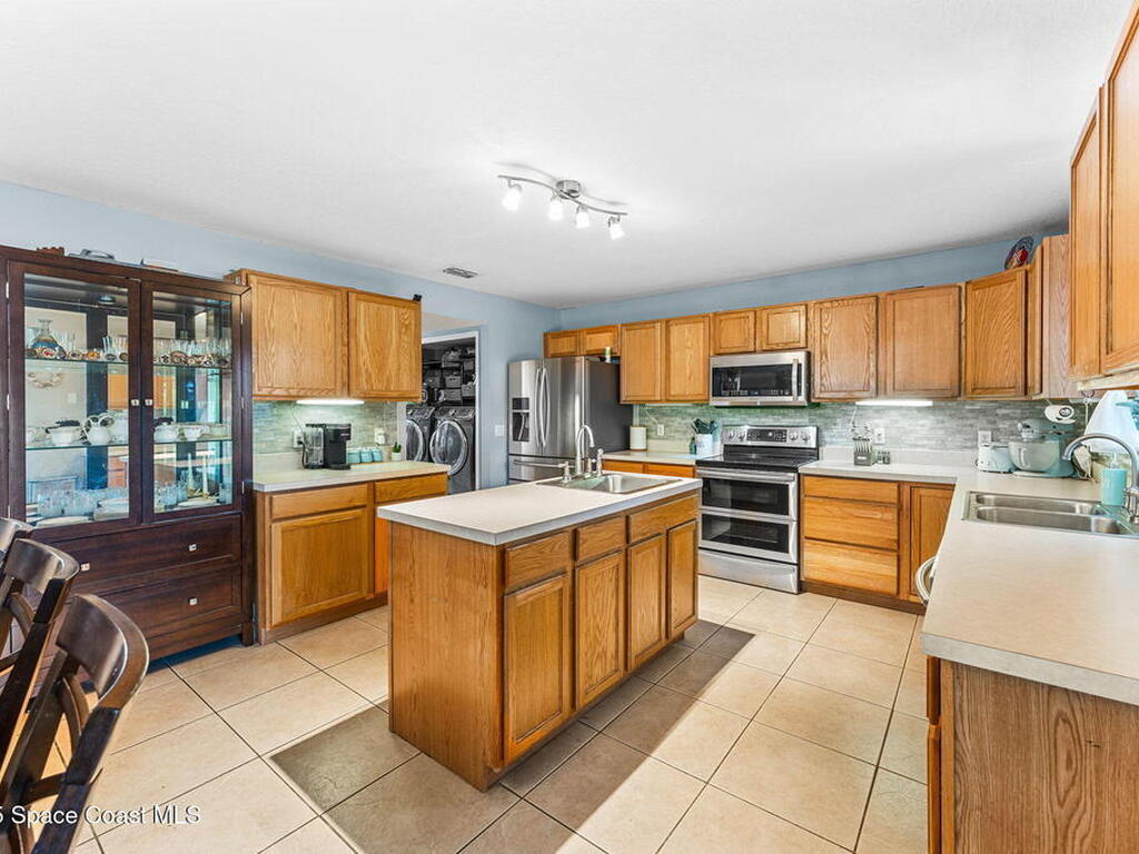 1995 Canopy Drive, Melbourne, FL 32935