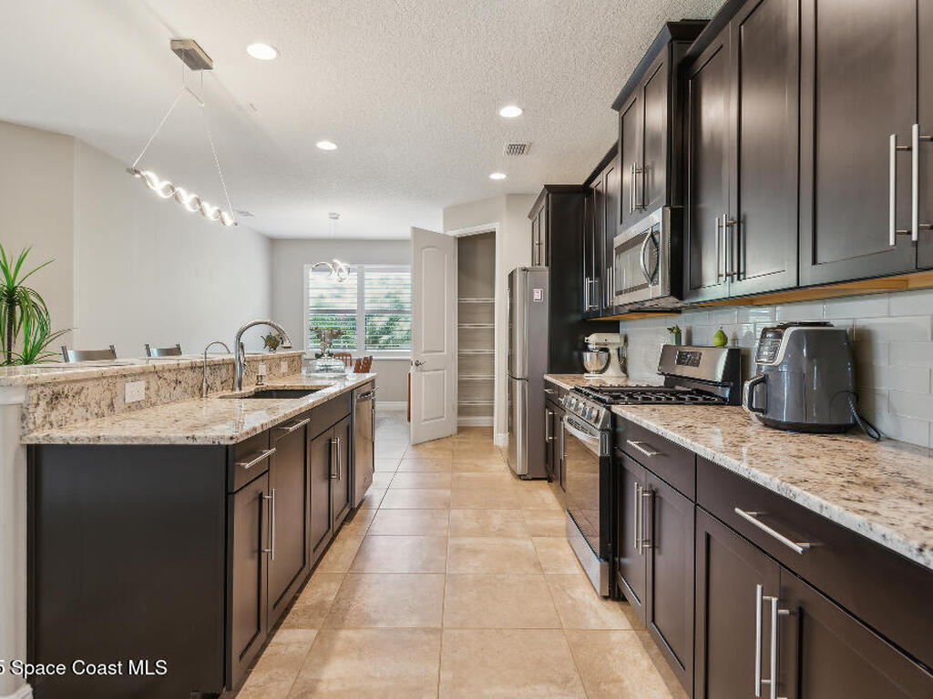 7447 Bluemink Lane, Melbourne, FL 32940
