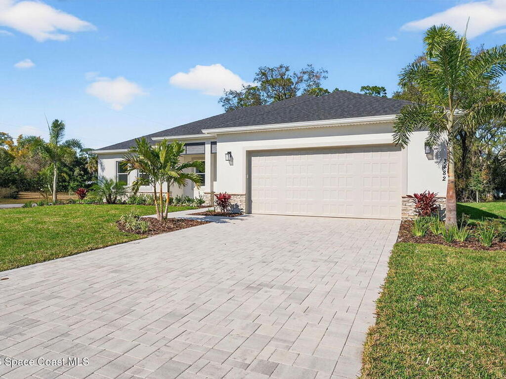 7482 Sheridan Road, West Melbourne, FL 32904